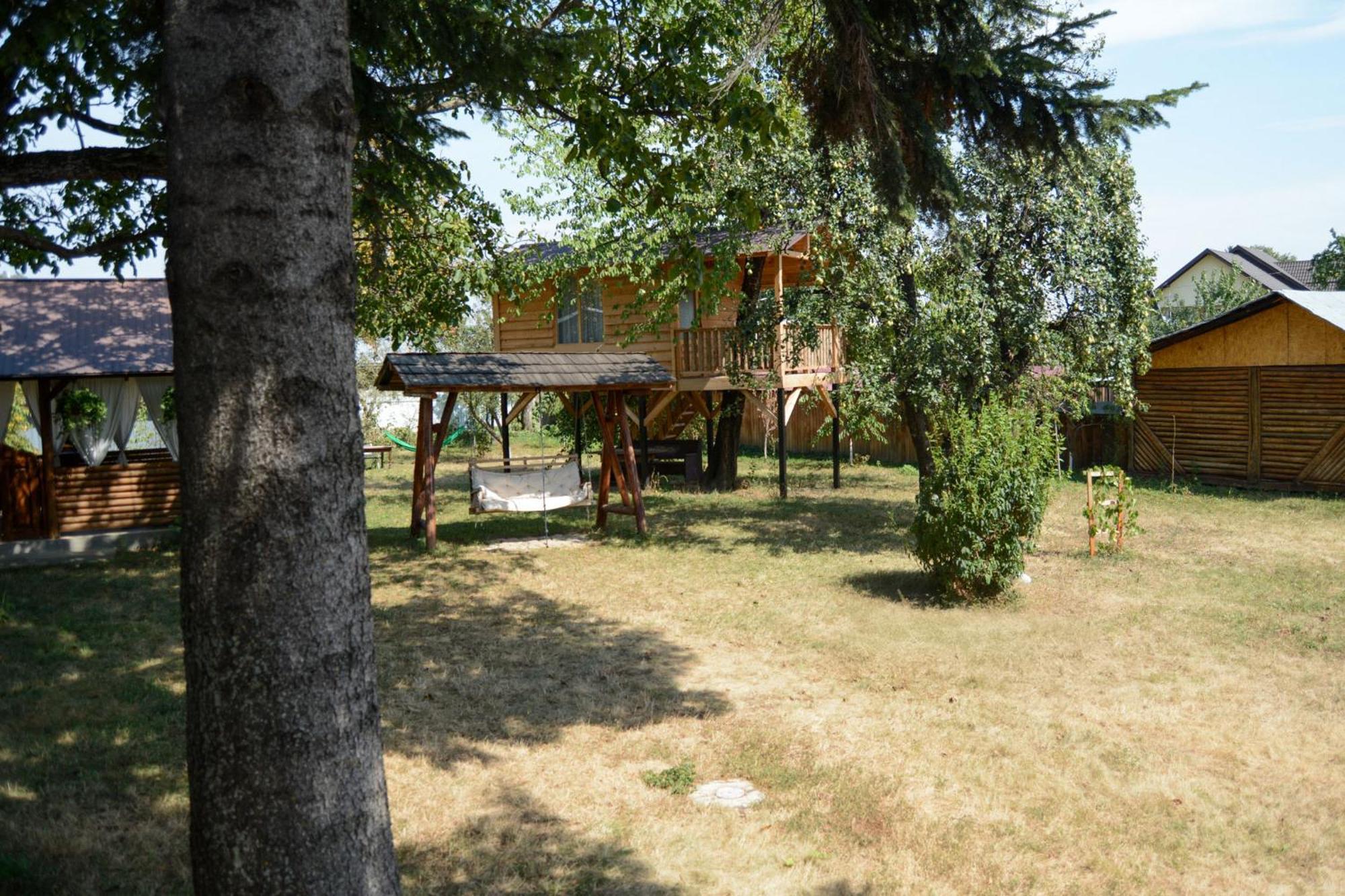 Вілла Casa Humulesti, Fii Vecinul Lui Ion Creanga Тирґу-Нямц Екстер'єр фото